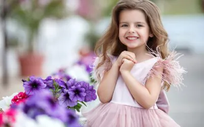 Sukienka na wesele dla dziewczynki — jak wybrać strój dla małej druhny